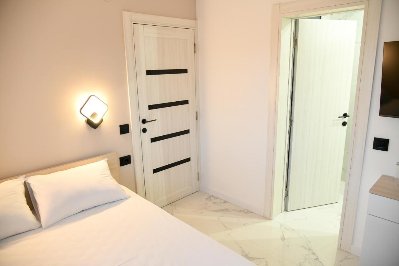 Pansion Eden Hotel Nis Exterior photo